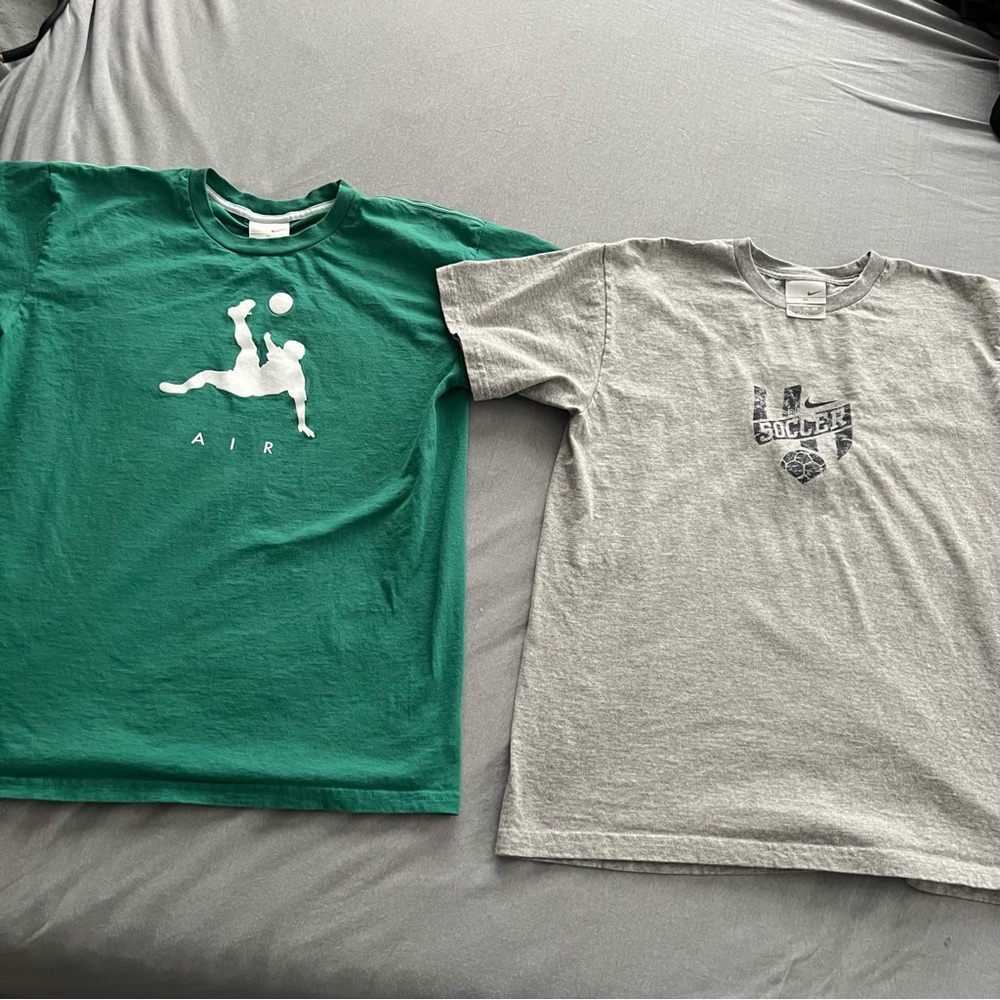 2 NIKE Soccer Graphic Short Sleeve Tees Size XL 18-20 Grey & Green